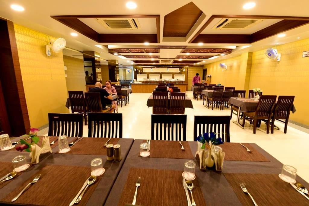 Hotel Jataka Inn Bodh Gaya Dış mekan fotoğraf