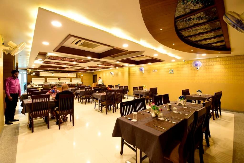 Hotel Jataka Inn Bodh Gaya Dış mekan fotoğraf