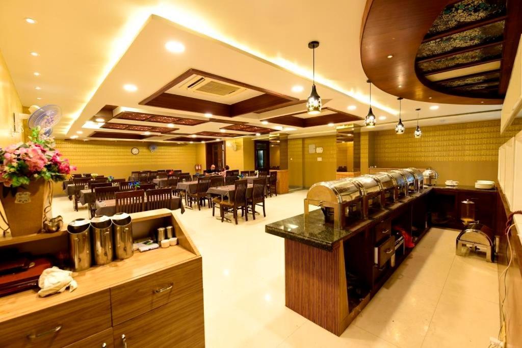 Hotel Jataka Inn Bodh Gaya Dış mekan fotoğraf
