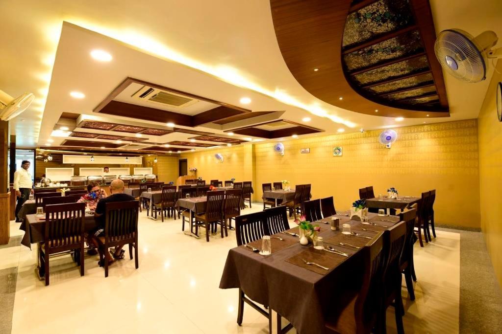 Hotel Jataka Inn Bodh Gaya Dış mekan fotoğraf