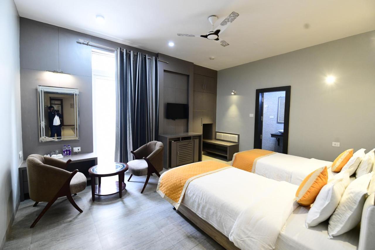 Hotel Jataka Inn Bodh Gaya Dış mekan fotoğraf