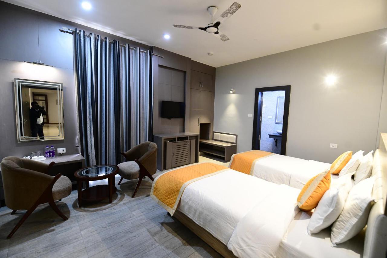 Hotel Jataka Inn Bodh Gaya Dış mekan fotoğraf