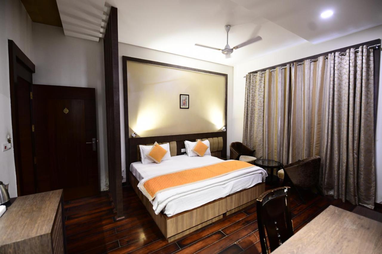 Hotel Jataka Inn Bodh Gaya Dış mekan fotoğraf