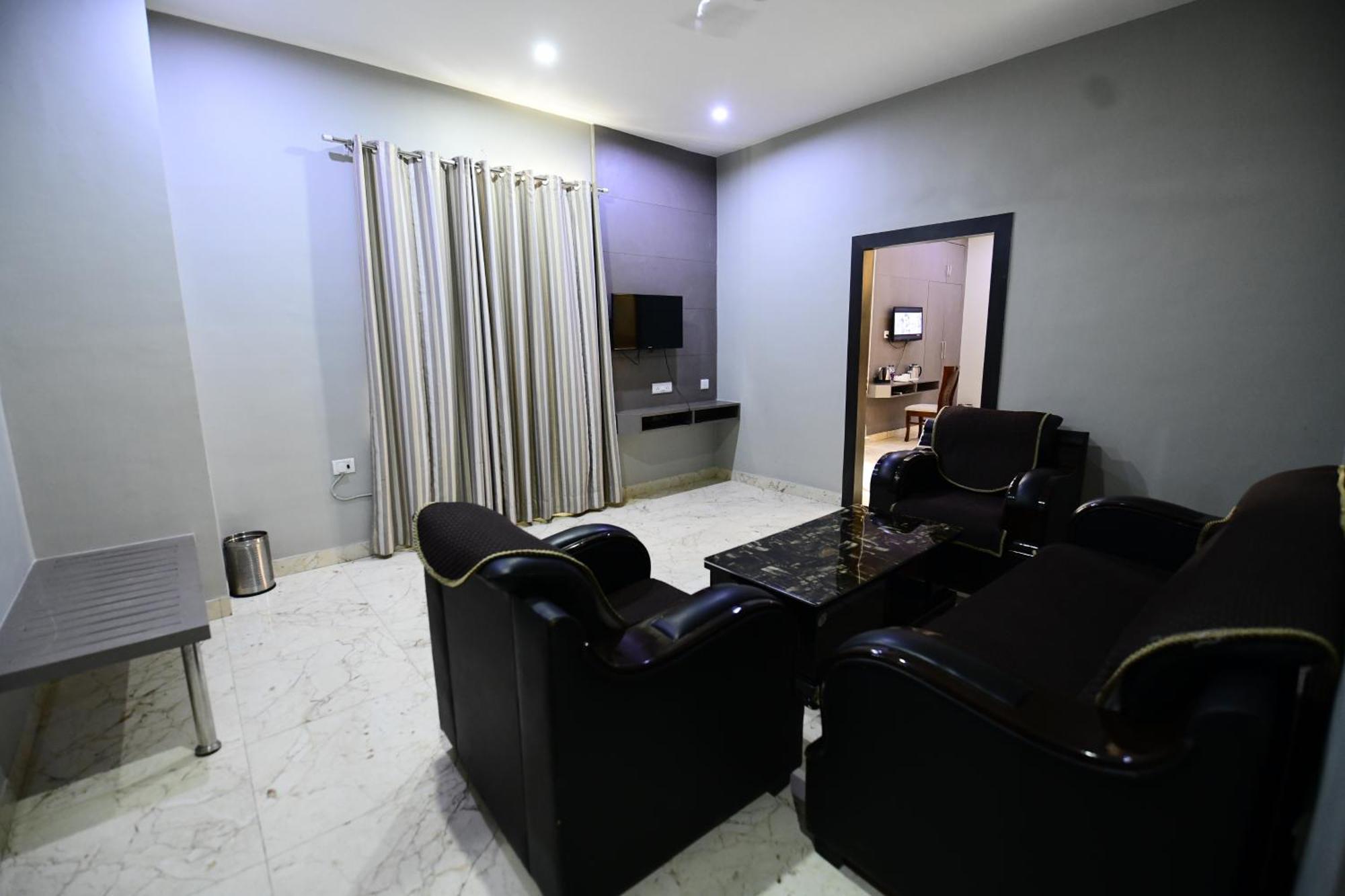 Hotel Jataka Inn Bodh Gaya Dış mekan fotoğraf